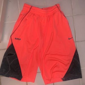 mens nike lebron shorts